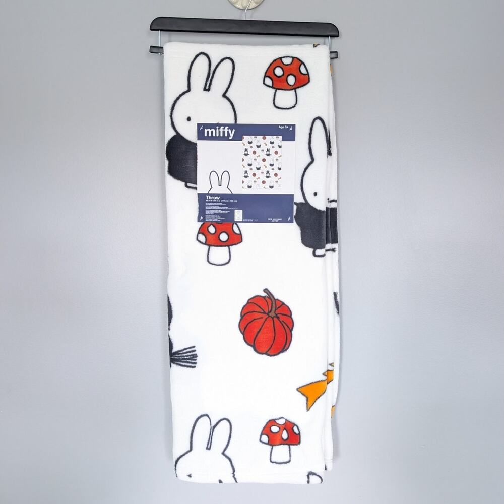 NWT Miffy Halloween Pumpkin Mushroom Fleece Throw Blanket 46x60 Viral